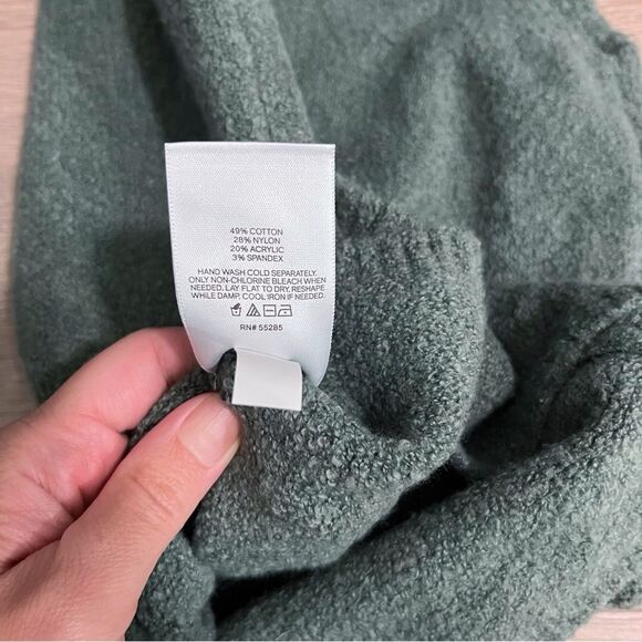 Express Green Turtleneck Fitted Sleeveless Sweater M - Picture 7 of 7